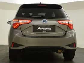 Toyota Yaris (2017) thumbnail 9