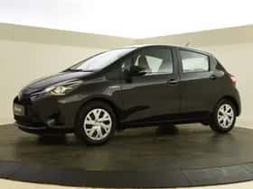 Toyota Yaris (2019) thumbnail 2