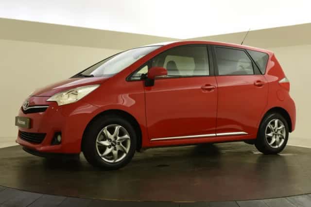 Toyota Verso-S (2014) thumbnail 6