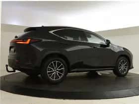 Lexus NX (2025) thumbnail 2