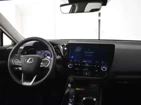 Lexus NX (2025) thumbnail 4