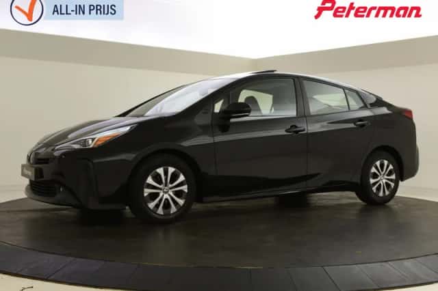 Toyota Prius (2021) thumbnail 1