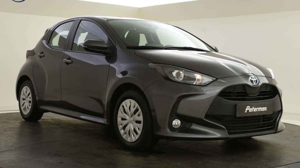 Toyota Yaris (2023) — foto 1