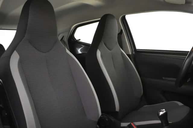 Toyota Aygo (2022) thumbnail 4