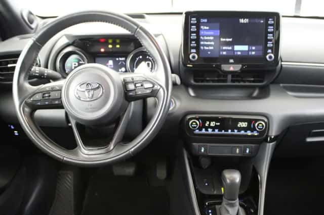 Toyota Yaris (2020) thumbnail 4