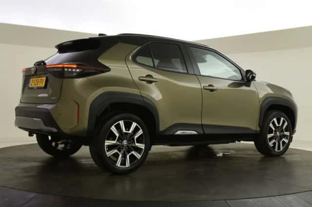 Toyota Yaris Cross (2024) thumbnail 2