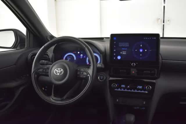Toyota Yaris Cross (2024) thumbnail 4