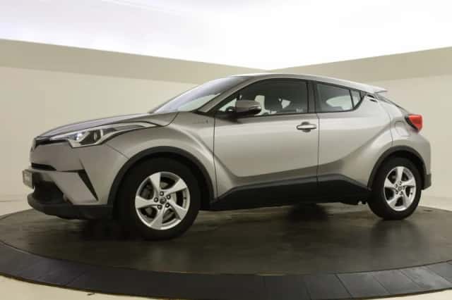 Toyota C-HR (2017) thumbnail 5