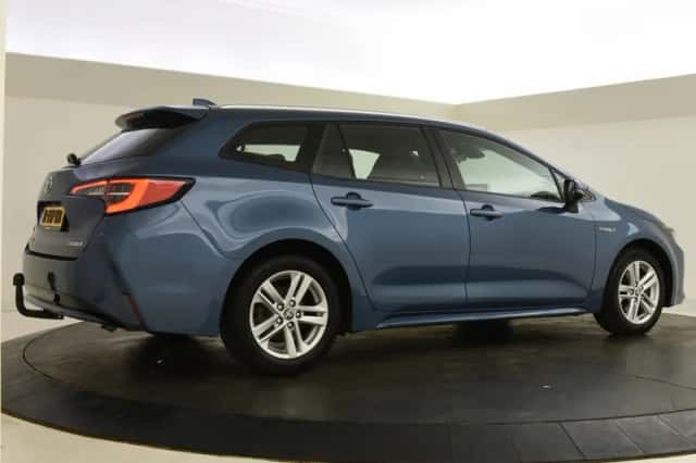 Toyota Corolla (2020) thumbnail 2