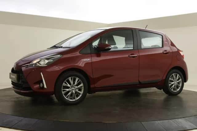 Toyota Yaris (2017) thumbnail 5