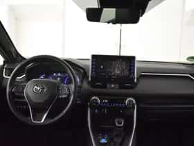 Toyota RAV4 (2022) thumbnail 4