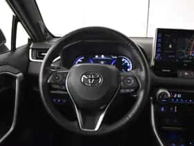 Toyota RAV4 (2022) thumbnail 9