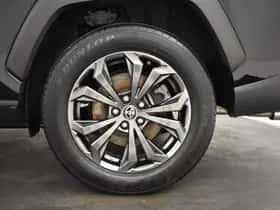 Toyota RAV4 (2023) thumbnail 30
