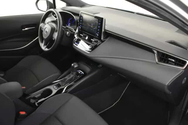 Toyota Corolla (2020) thumbnail 3