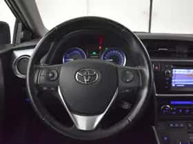Toyota Auris (2013) thumbnail 13