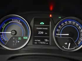 Toyota Auris (2013) thumbnail 16