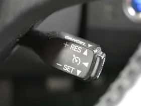 Toyota Auris (2013) thumbnail 19