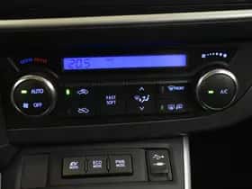 Toyota Auris (2013) thumbnail 22