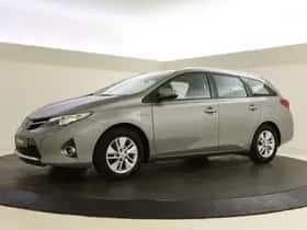 Toyota Auris (2013) thumbnail 5