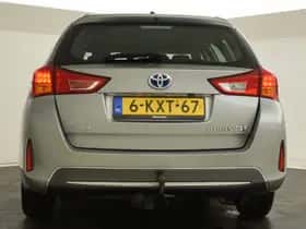 Toyota Auris (2013) thumbnail 9