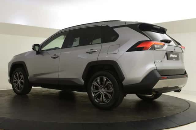 Toyota RAV4 (2022) thumbnail 6