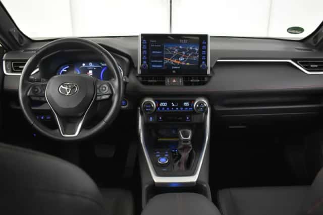 Toyota RAV4 (2022) thumbnail 4