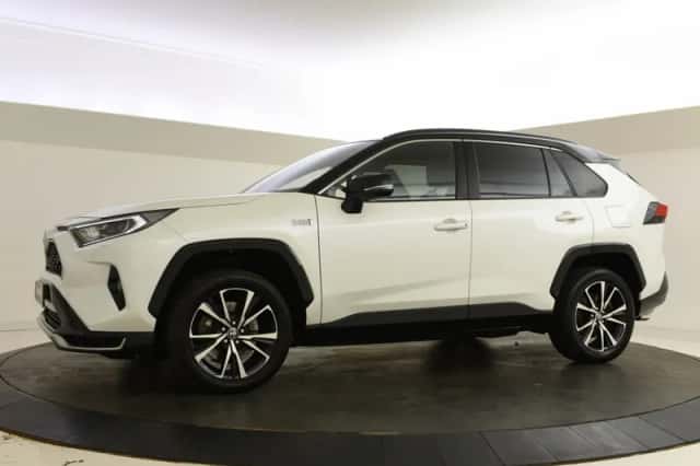 Toyota RAV4 (2022) thumbnail 5