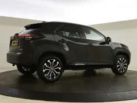 Toyota Yaris Cross (2022) thumbnail 2