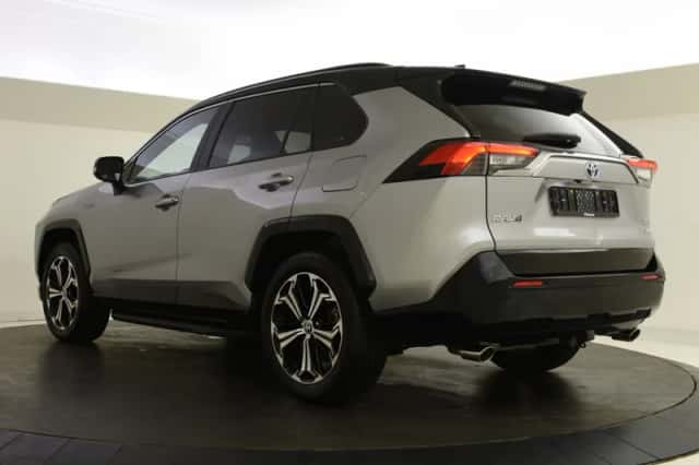 Toyota RAV4 (2023) thumbnail 6