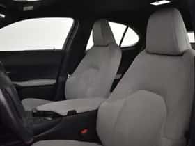 Lexus UX (2019) thumbnail 3