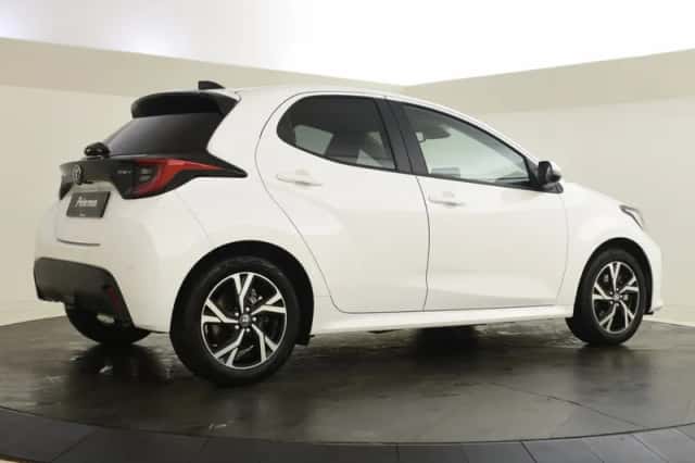 Toyota Yaris (2025) thumbnail 2