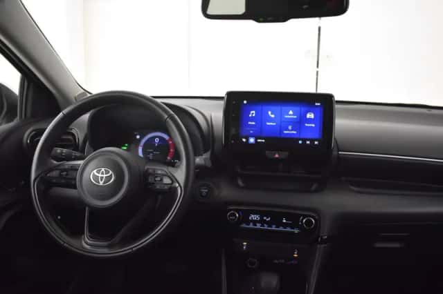 Toyota Yaris (2025) thumbnail 3