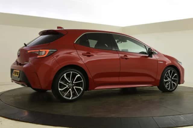 Toyota Corolla (2019) thumbnail 2