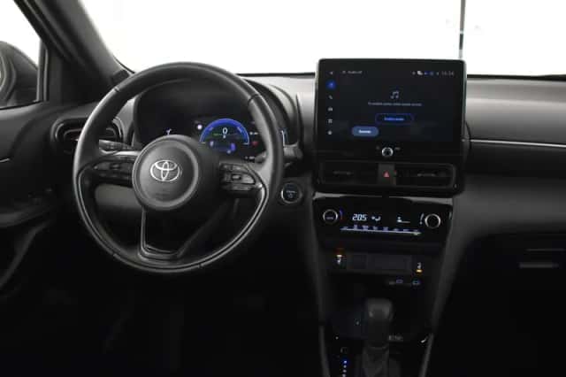 Toyota Yaris Cross (2025) thumbnail 4