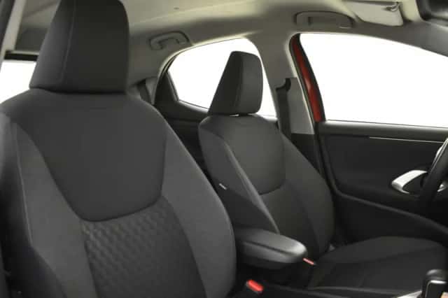 Toyota Yaris (2024) thumbnail 3