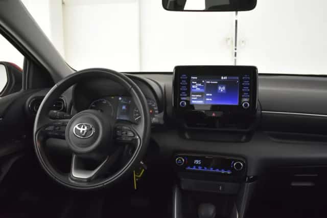 Toyota Yaris (2024) thumbnail 4