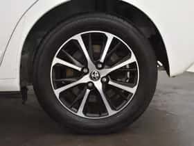 Toyota Yaris (2018) thumbnail 19