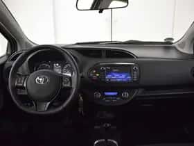 Toyota Yaris (2018) thumbnail 4