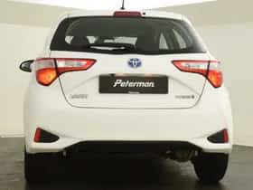 Toyota Yaris (2018) thumbnail 8