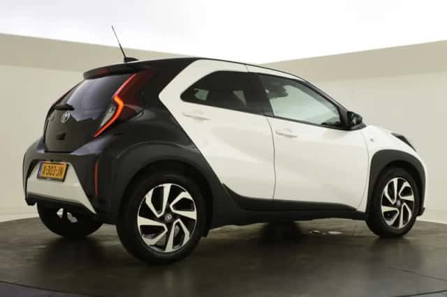 Toyota Aygo (2023) thumbnail 5