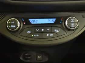 Toyota Yaris (2017) thumbnail 19