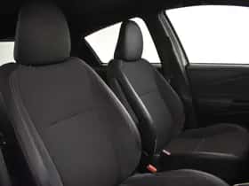 Toyota Yaris (2017) thumbnail 3