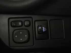 Toyota Yaris (2017) thumbnail 23