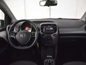 Toyota Aygo (2021) thumbnail 4