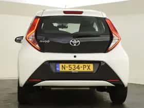 Toyota Aygo (2021) thumbnail 8