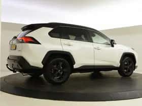Toyota RAV4 (2019) thumbnail 2