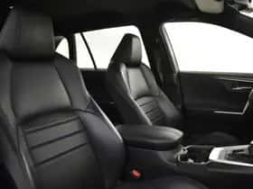 Toyota RAV4 (2019) thumbnail 3