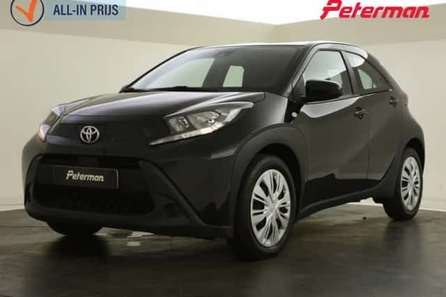 Toyota Aygo (2022) thumbnail 1