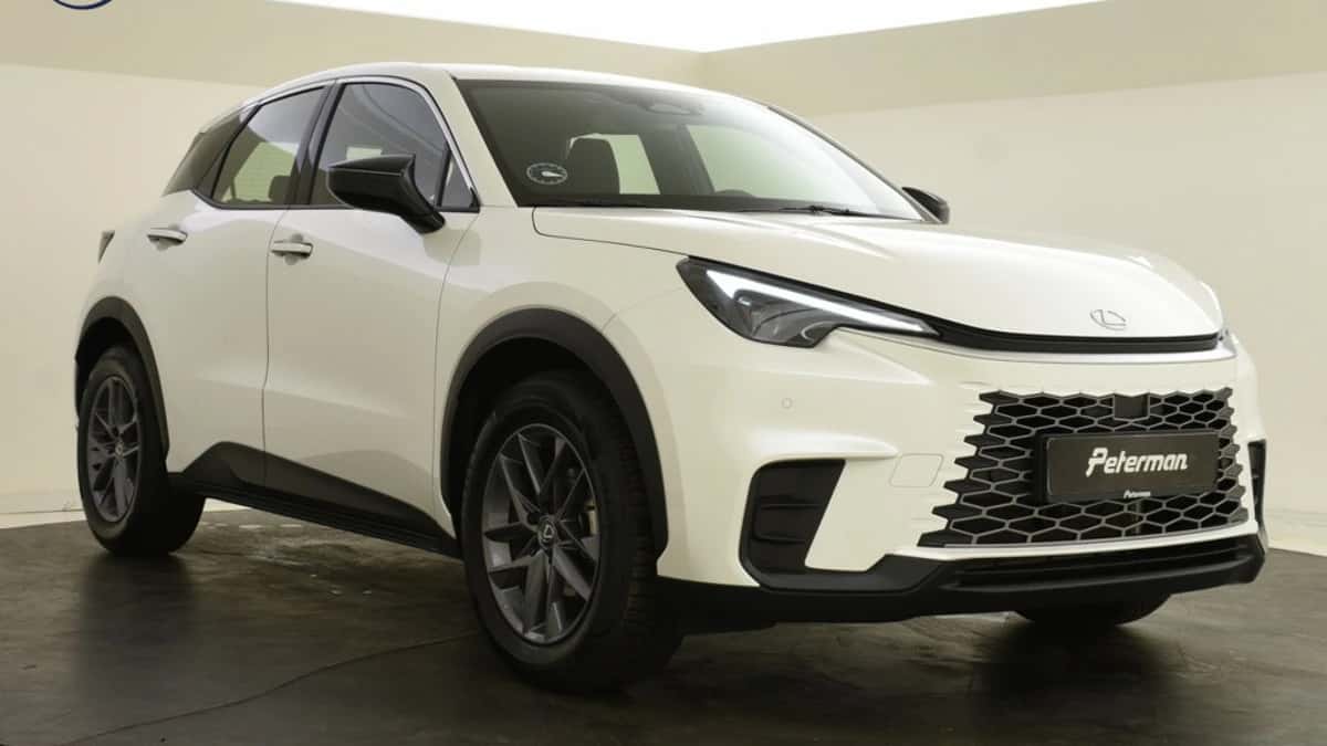 Lexus LBX (2025) — foto 1