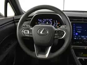 Lexus LBX (2025) thumbnail 14